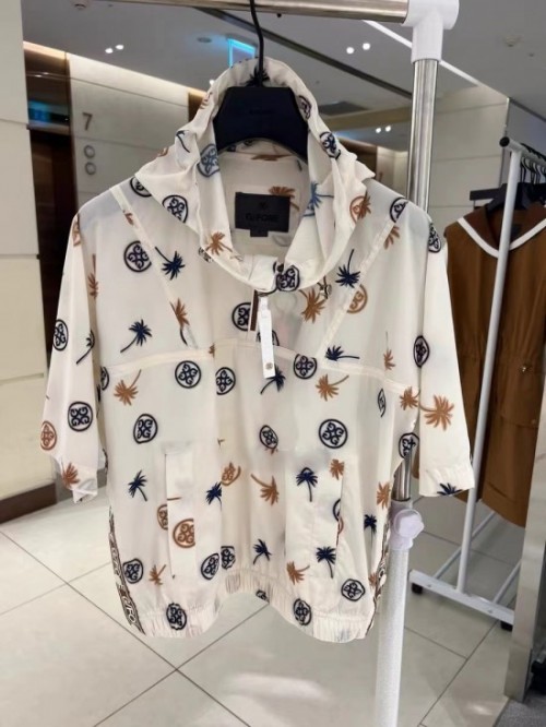 지포어 여성 반팔티 1746942029